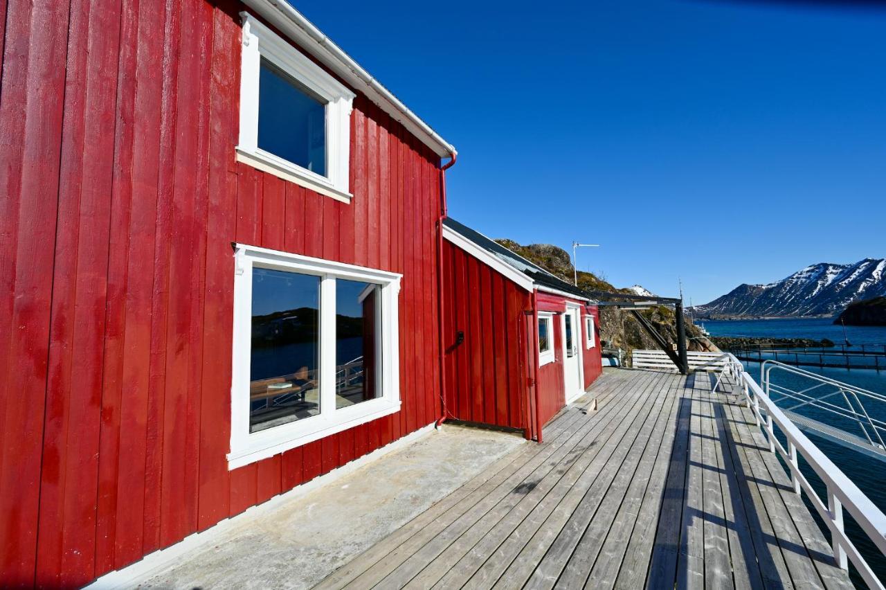 Fishermans Dock Lofoten Баллстад Экстерьер фото